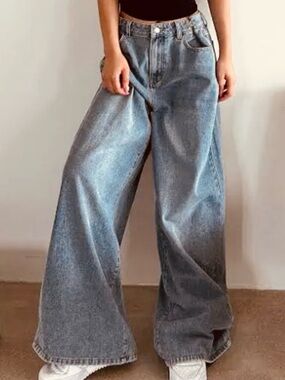 Dazy Ultra High Waist Medium Wash Wide-Leg Women’s Jeans (30”-34” waist)